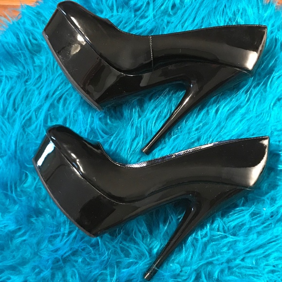 Fahrenheit Platform Stiletto Pump - Picture 8 of 8